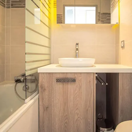 - Pour 6, 3 Flocons Or, 2 Bains, Proche Remontees Mecaniques - Fr-1-637-48 Val Thorens